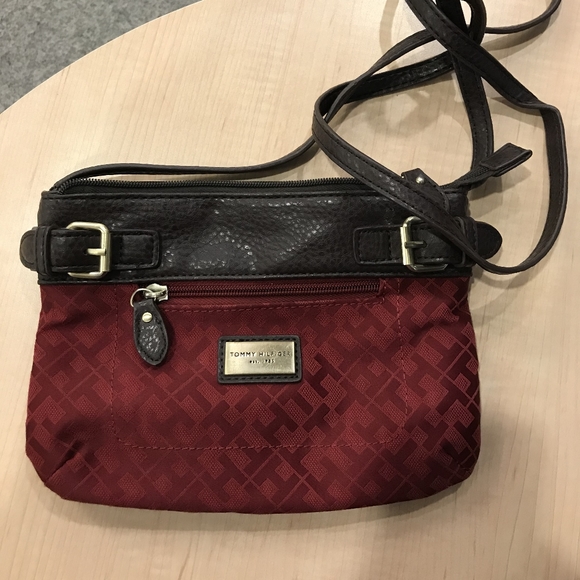 Tommy Hilfiger Crossbody bag - Picture 1 of 4
